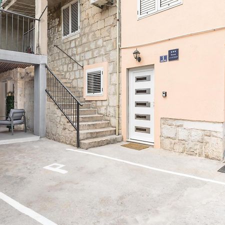 Heritage Apartman Geza In Centar With Private Parking Kaštela Exteriér fotografie