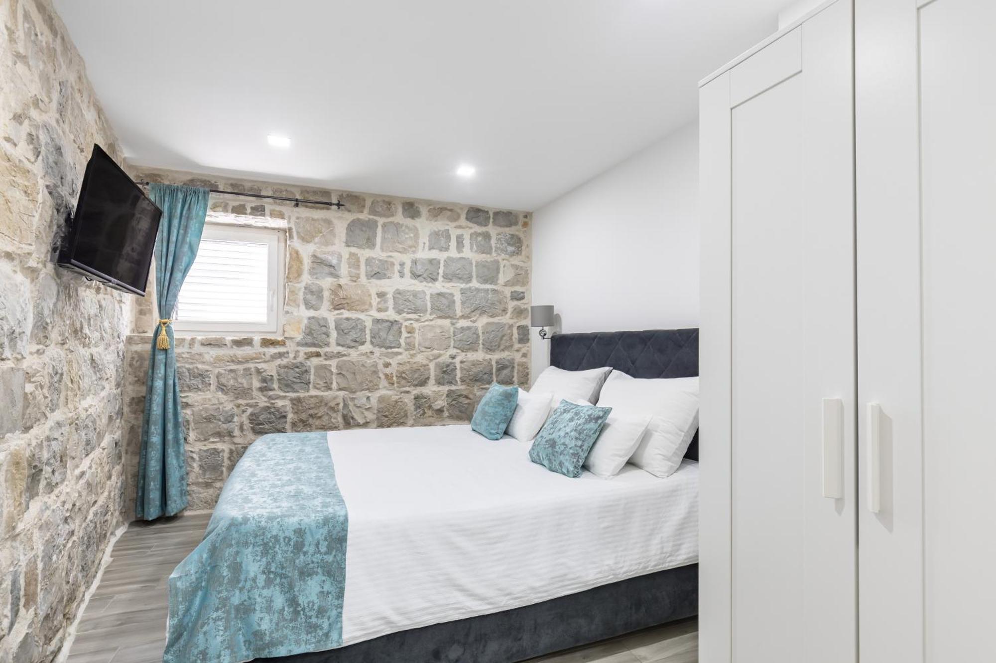 Heritage Apartman Geza In Centar With Private Parking Kaštela Exteriér fotografie