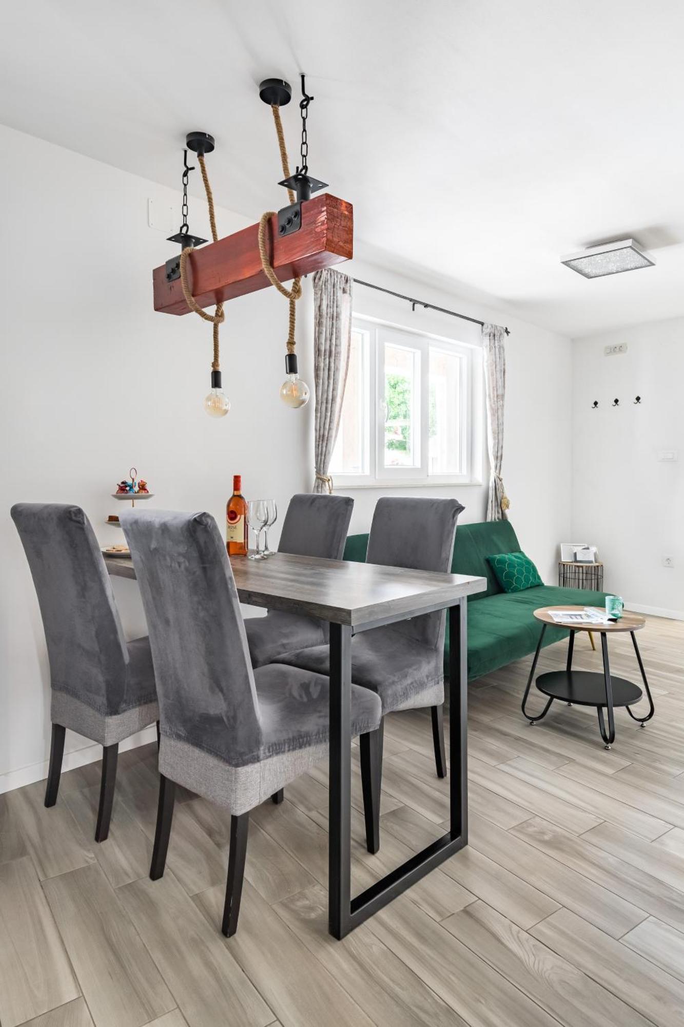 Heritage Apartman Geza In Centar With Private Parking Kaštela Exteriér fotografie