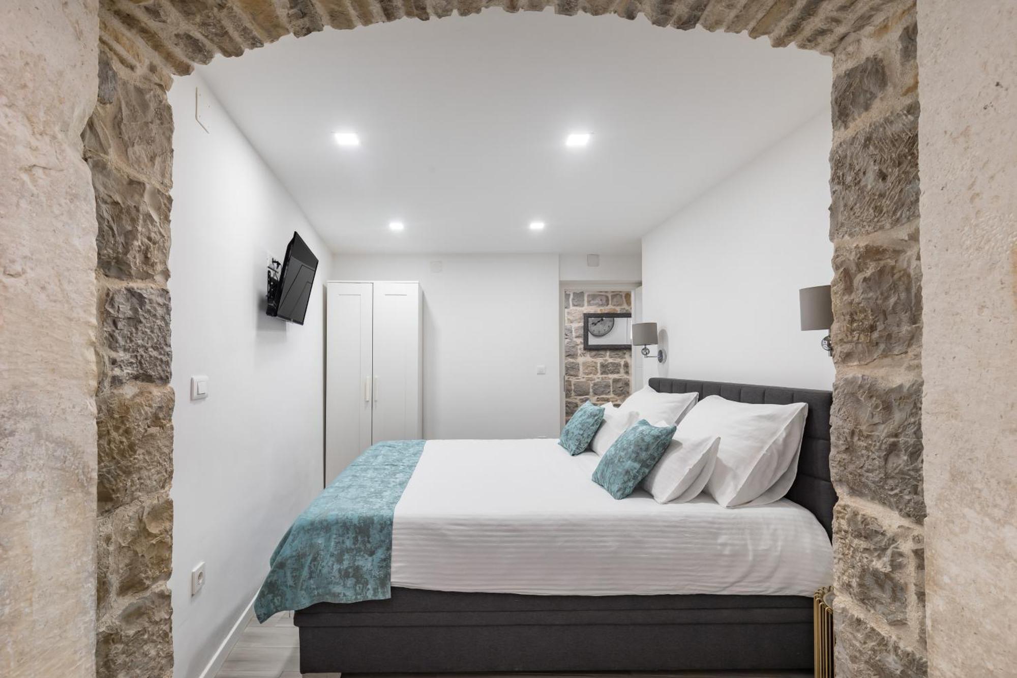 Heritage Apartman Geza In Centar With Private Parking Kaštela Exteriér fotografie