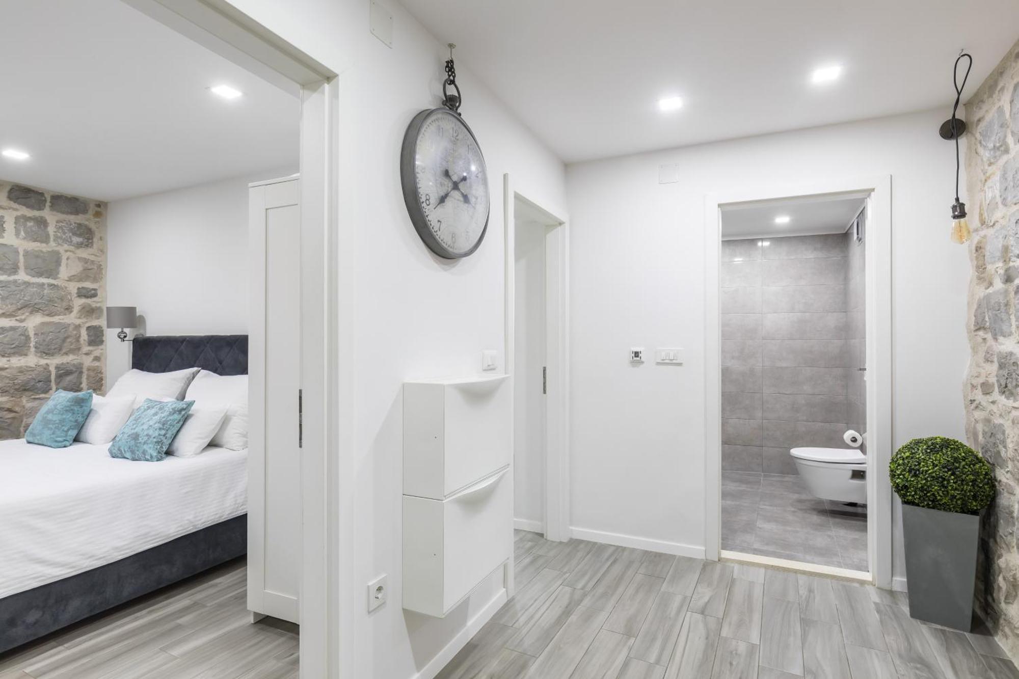 Heritage Apartman Geza In Centar With Private Parking Kaštela Exteriér fotografie