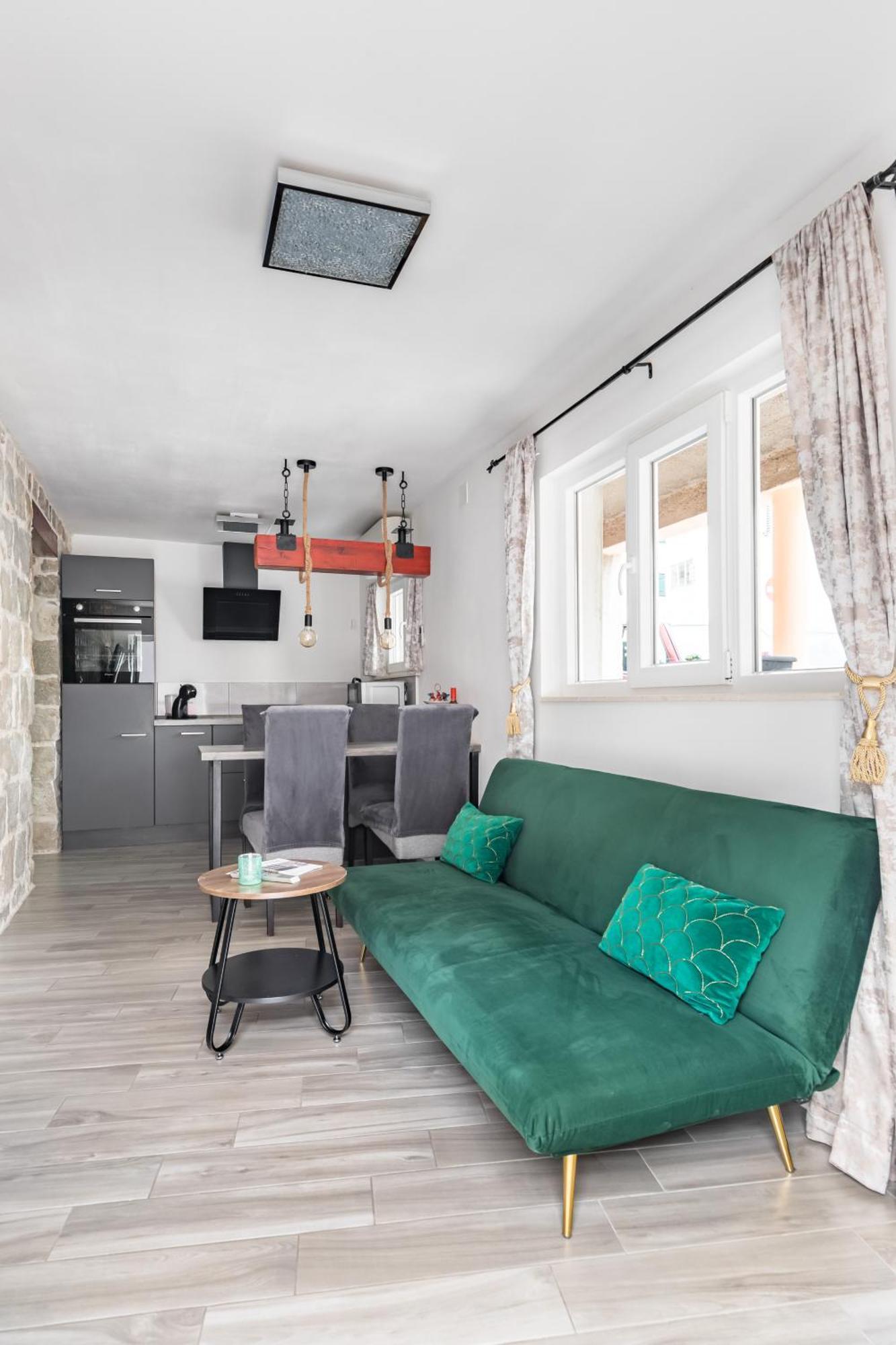 Heritage Apartman Geza In Centar With Private Parking Kaštela Exteriér fotografie