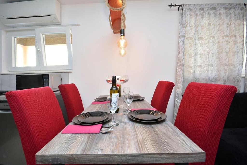 Heritage Apartman Geza In Centar With Private Parking Kaštela Exteriér fotografie